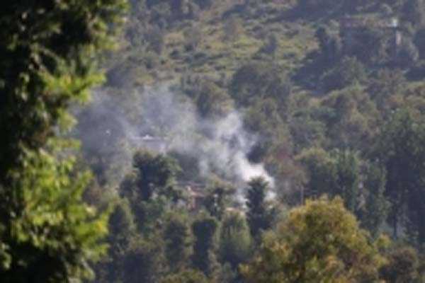 पाक ने एलओसी पर संघर्ष विराम का उल्लंघन किया